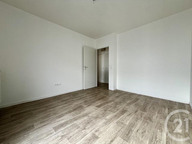 Appartement F3 à louer - 3 pièces - 57.33 m2 - CORBEIL ESSONNES - 91 - ILE-DE-FRANCE - Century 21 Eureka