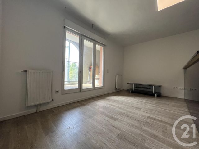 Appartement F3 à louer - 3 pièces - 57.33 m2 - CORBEIL ESSONNES - 91 - ILE-DE-FRANCE - Century 21 Eureka