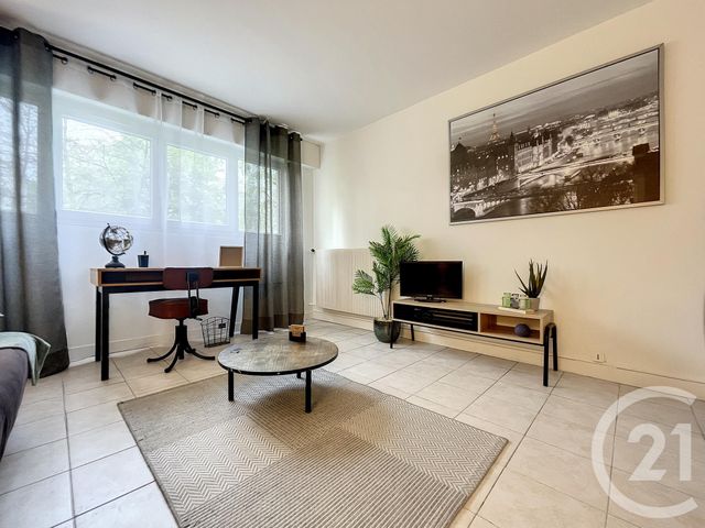 Appartement Studio à louer - 1 pièce - 22.46 m2 - EVRY - 91 - ILE-DE-FRANCE - Century 21 Eureka