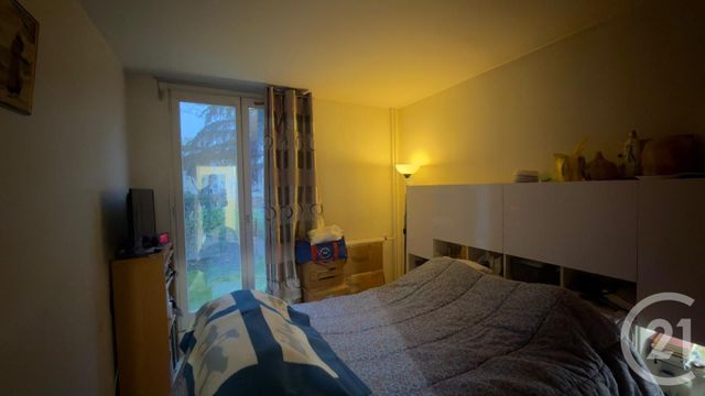 Appartement F2 à vendre - 2 pièces - 53.67 m2 - EVRY - 91 - ILE-DE-FRANCE - Century 21 Eureka