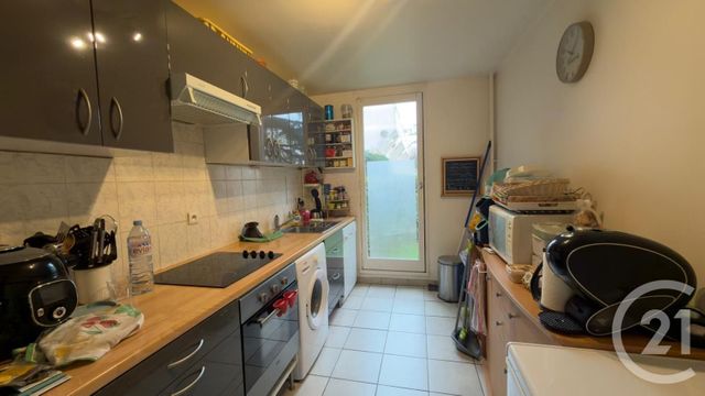 Appartement F2 à vendre - 2 pièces - 53.67 m2 - EVRY - 91 - ILE-DE-FRANCE - Century 21 Eureka