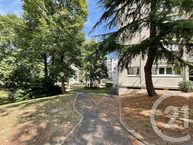 Appartement F1 à louer - 1 pièce - 21.59 m2 - EVRY - 91 - ILE-DE-FRANCE - Century 21 Eureka