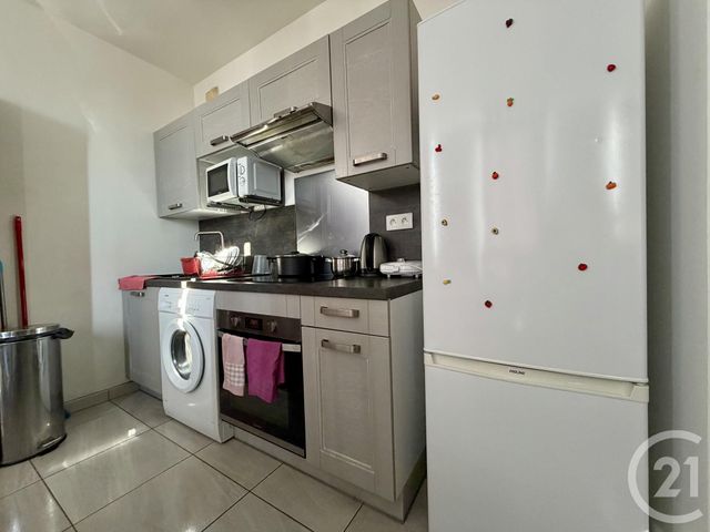 Appartement F2 à vendre - 2 pièces - 42.53 m2 - EVRY - 91 - ILE-DE-FRANCE - Century 21 Eureka