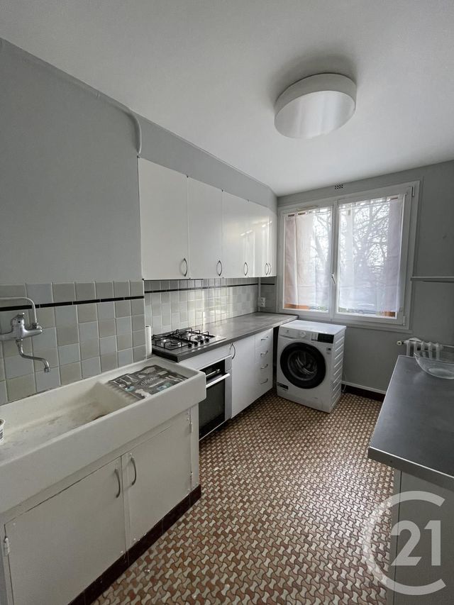 Appartement F4 à louer - 4 pièces - 67.53 m2 - RIS ORANGIS - 91 - ILE-DE-FRANCE - Century 21 Eureka