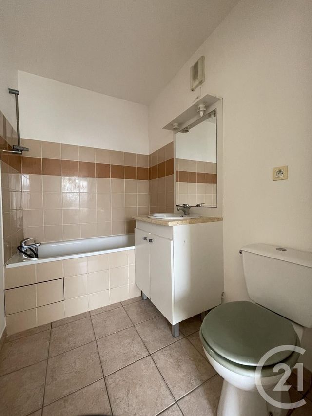 Appartement F3 à vendre - 3 pièces - 61.7 m2 - EVRY - 91 - ILE-DE-FRANCE - Century 21 Eureka