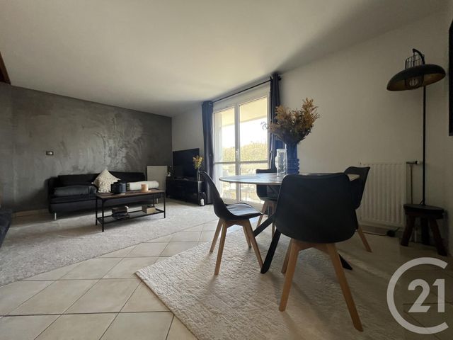 Appartement F5 à louer - 5 pièces - 90.71 m2 - ETIOLLES - 91 - ILE-DE-FRANCE - Century 21 Eureka
