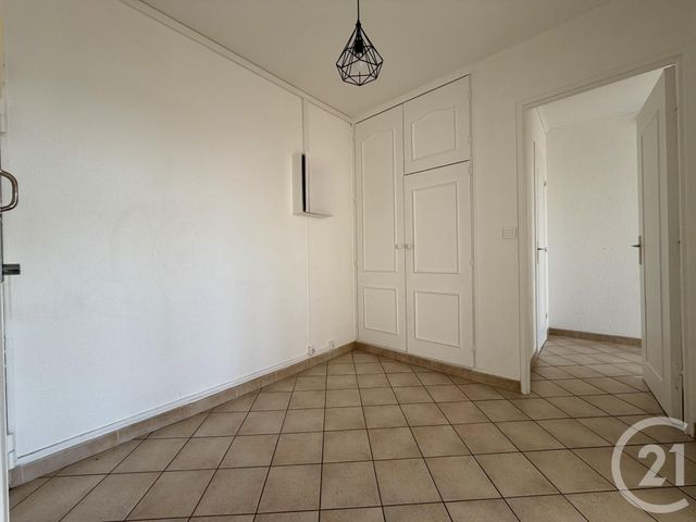 Appartement F4 à louer - 4 pièces - 76.26 m2 - EVRY - 91 - ILE-DE-FRANCE - Century 21 Eureka