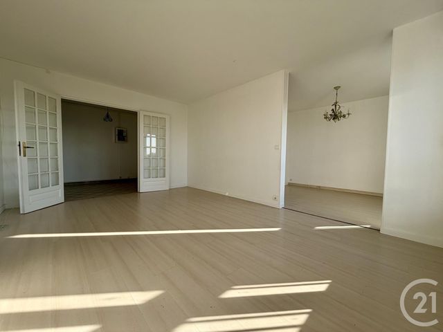 Appartement F4 à louer - 4 pièces - 76.26 m2 - EVRY - 91 - ILE-DE-FRANCE - Century 21 Eureka