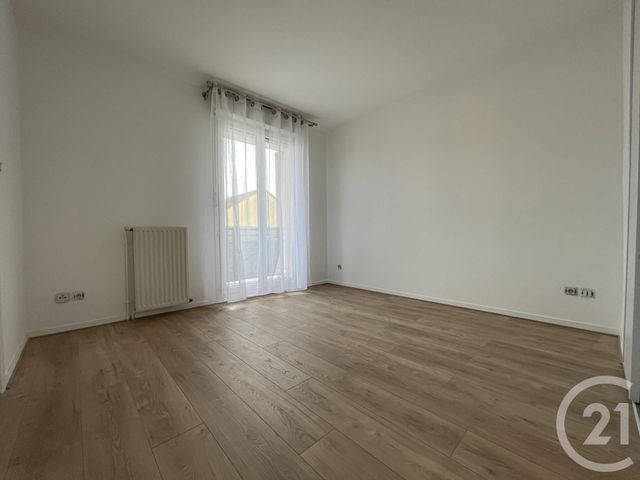 Appartement F2 à louer - 2 pièces - 44.3 m2 - EVRY - 91 - ILE-DE-FRANCE - Century 21 Eureka