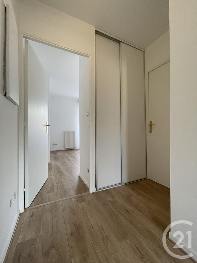 Appartement F2 à louer - 2 pièces - 44.3 m2 - EVRY - 91 - ILE-DE-FRANCE - Century 21 Eureka
