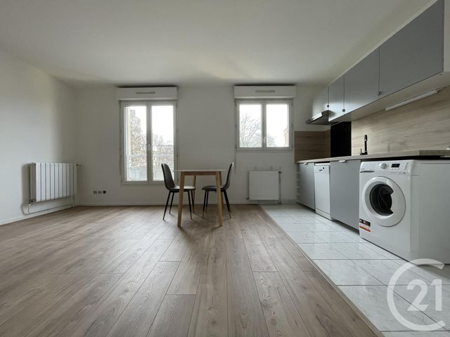 Appartement F2 à louer - 2 pièces - 44.3 m2 - EVRY - 91 - ILE-DE-FRANCE - Century 21 Eureka