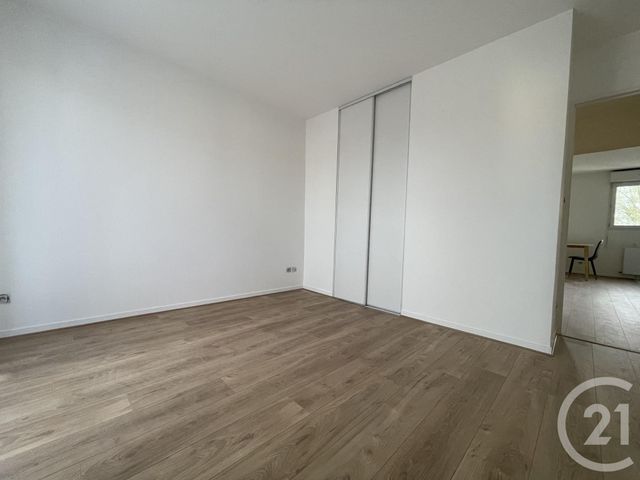 Appartement F2 à louer - 2 pièces - 44.3 m2 - EVRY - 91 - ILE-DE-FRANCE - Century 21 Eureka