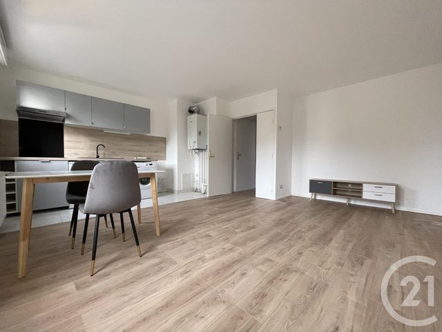 Appartement F2 à louer - 2 pièces - 44.3 m2 - EVRY - 91 - ILE-DE-FRANCE - Century 21 Eureka