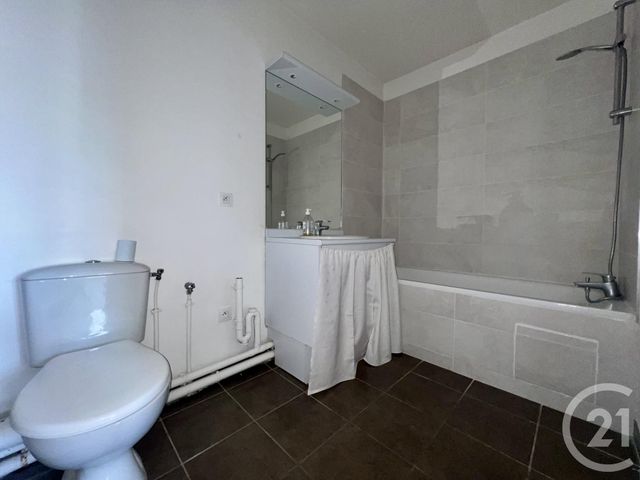 Appartement F2 à louer - 2 pièces - 47.21 m2 - EVRY - 91 - ILE-DE-FRANCE - Century 21 Eureka