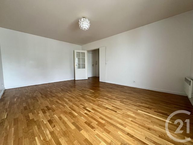 Appartement F2 à louer - 2 pièces - 47.21 m2 - EVRY - 91 - ILE-DE-FRANCE - Century 21 Eureka