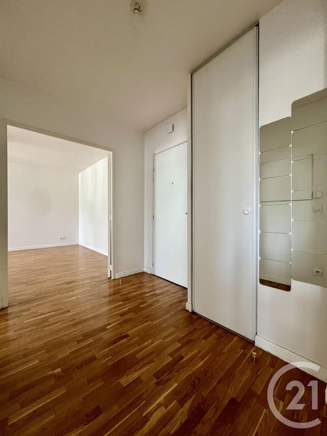 Appartement F2 à louer - 2 pièces - 47.21 m2 - EVRY - 91 - ILE-DE-FRANCE - Century 21 Eureka