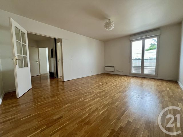 Appartement F2 à louer - 2 pièces - 47.21 m2 - EVRY - 91 - ILE-DE-FRANCE - Century 21 Eureka