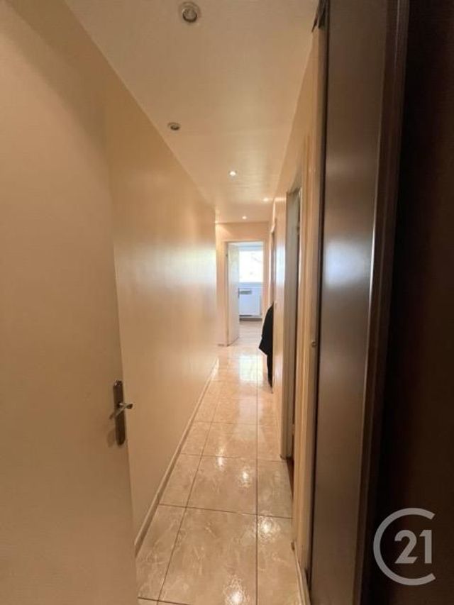 Appartement F4 à vendre - 4 pièces - 76.4 m2 - EVRY - 91 - ILE-DE-FRANCE - Century 21 Eureka