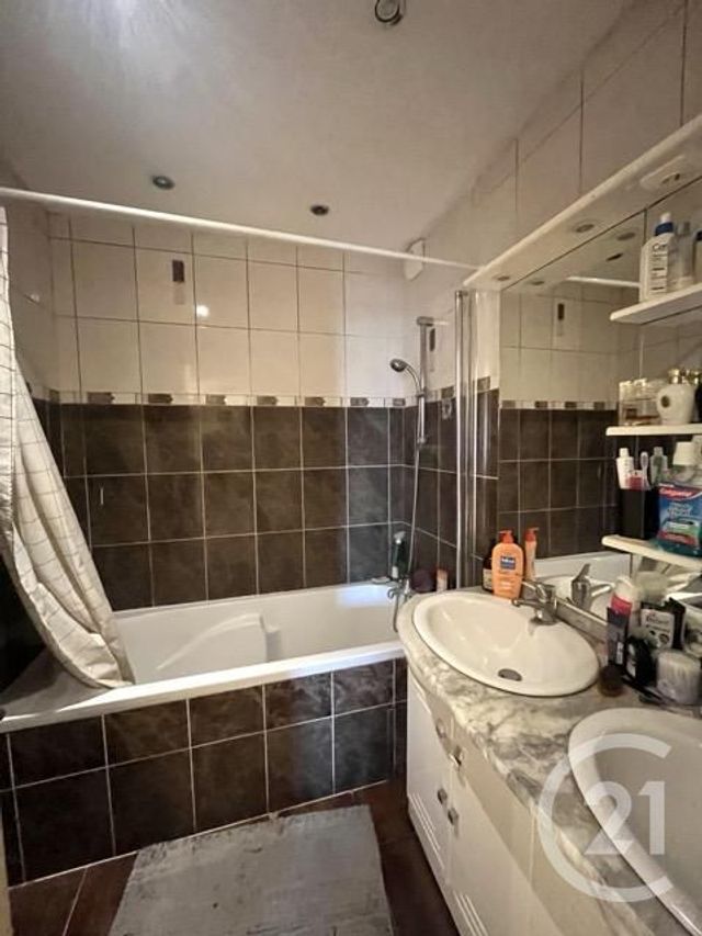 Appartement F4 à vendre - 4 pièces - 76.4 m2 - EVRY - 91 - ILE-DE-FRANCE - Century 21 Eureka
