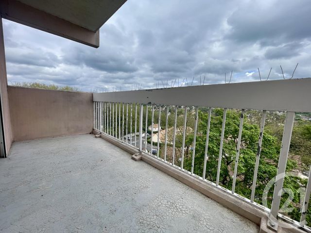 Appartement F3 à louer - 3 pièces - 67.06 m2 - EVRY - 91 - ILE-DE-FRANCE - Century 21 Eureka