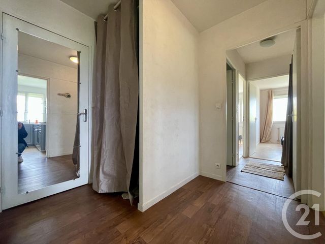 Appartement F3 à louer - 3 pièces - 67.06 m2 - EVRY - 91 - ILE-DE-FRANCE - Century 21 Eureka