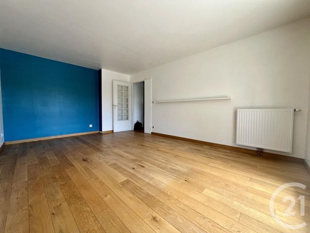 Appartement F2 à louer - 2 pièces - 46.99 m2 - EVRY - 91 - ILE-DE-FRANCE - Century 21 Eureka