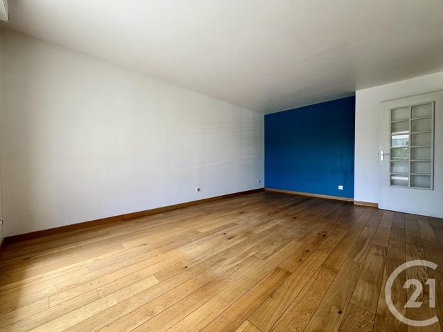 Appartement F2 à louer - 2 pièces - 46.99 m2 - EVRY - 91 - ILE-DE-FRANCE - Century 21 Eureka