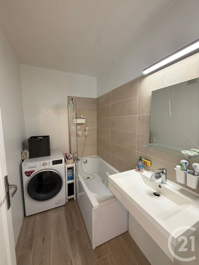 Appartement à vendre - 4 pièces - 77.0 m2 - EVRY - 91 - ILE-DE-FRANCE - Century 21 Eureka