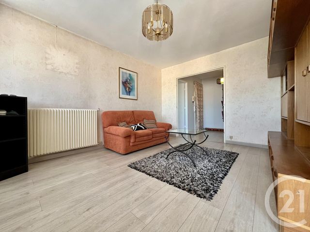 Appartement F4 à vendre - 4 pièces - 77.2 m2 - EVRY - 91 - ILE-DE-FRANCE - Century 21 Eureka