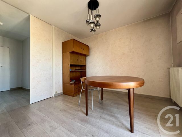 Appartement F4 à vendre - 4 pièces - 77.2 m2 - EVRY - 91 - ILE-DE-FRANCE - Century 21 Eureka
