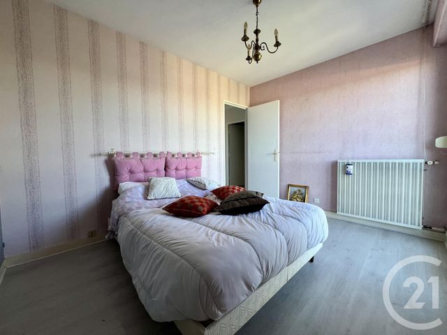 Appartement F4 à vendre - 4 pièces - 77.2 m2 - EVRY - 91 - ILE-DE-FRANCE - Century 21 Eureka