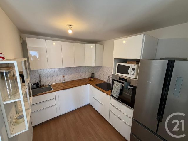 Appartement F3 à vendre - 3 pièces - 60.81 m2 - EVRY - 91 - ILE-DE-FRANCE - Century 21 Eureka