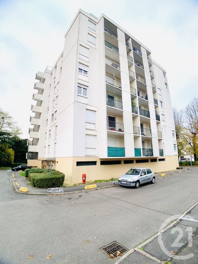 Appartement F3 à louer - 3 pièces - 60.03 m2 - EVRY - 91 - ILE-DE-FRANCE - Century 21 Eureka