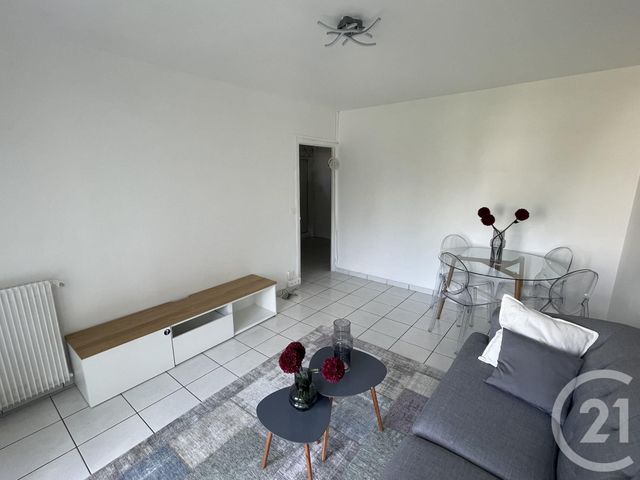 Appartement F3 à louer - 3 pièces - 60.03 m2 - EVRY - 91 - ILE-DE-FRANCE - Century 21 Eureka