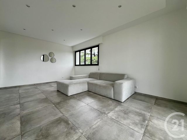 Appartement F2 à louer - 2 pièces - 48.0 m2 - COMBS LA VILLE - 77 - ILE-DE-FRANCE - Century 21 Eureka