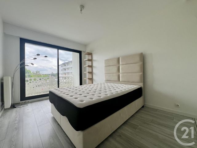 Appartement F2 à louer - 2 pièces - 48.0 m2 - COMBS LA VILLE - 77 - ILE-DE-FRANCE - Century 21 Eureka