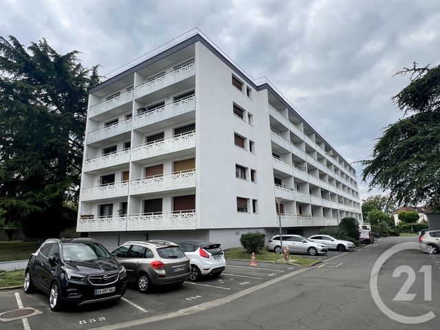 Appartement F2 à louer - 2 pièces - 48.0 m2 - COMBS LA VILLE - 77 - ILE-DE-FRANCE - Century 21 Eureka