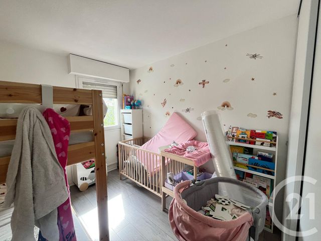 Appartement F2 à vendre - 2 pièces - 46.51 m2 - EVRY - 91 - ILE-DE-FRANCE - Century 21 Eureka