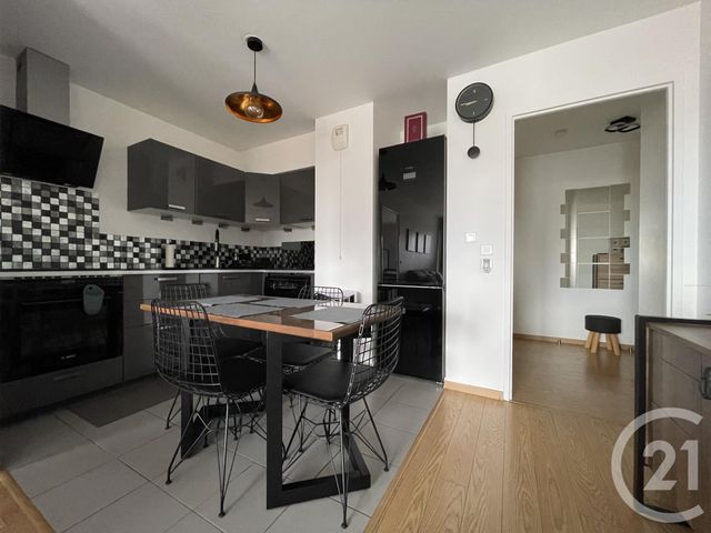 Appartement F2 à louer - 2 pièces - 53.27 m2 - EVRY - 91 - ILE-DE-FRANCE - Century 21 Eureka