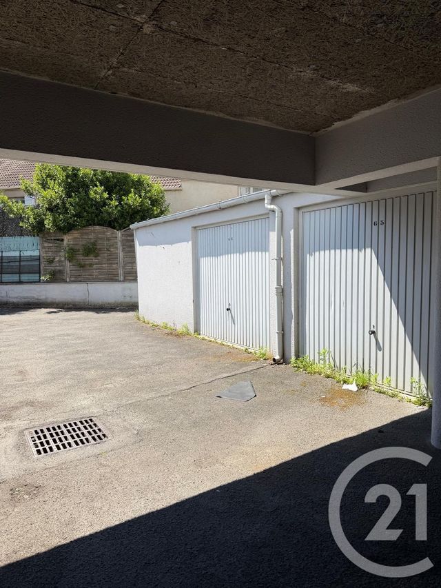 Appartement F2 à vendre - 2 pièces - 53.09 m2 - EVRY - 91 - ILE-DE-FRANCE - Century 21 Eureka