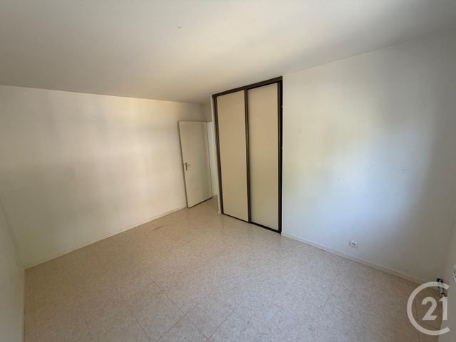Appartement F2 à vendre - 2 pièces - 53.09 m2 - EVRY - 91 - ILE-DE-FRANCE - Century 21 Eureka