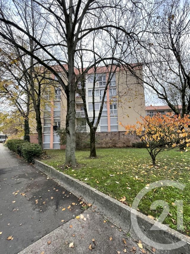 Appartement F4 à louer - 4 pièces - 78.06 m2 - EVRY - 91 - ILE-DE-FRANCE - Century 21 Eureka