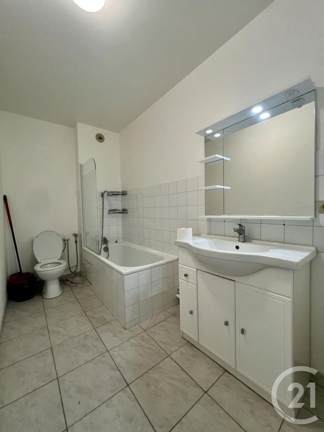 Appartement F2 à louer - 2 pièces - 38.5 m2 - SAVIGNY SUR ORGE - 91 - ILE-DE-FRANCE - Century 21 Eureka