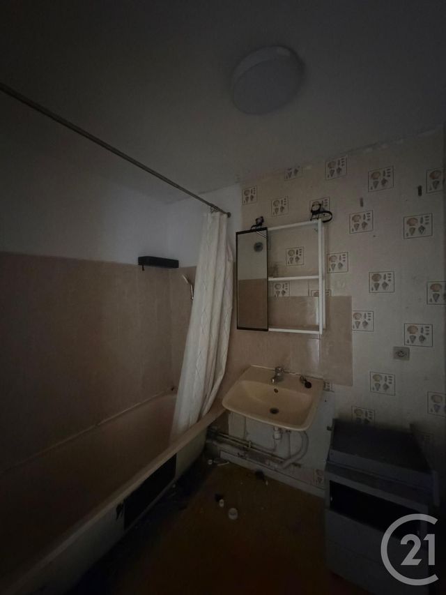 Appartement F3 à vendre - 3 pièces - 60.64 m2 - COURCOURONNES - 91 - ILE-DE-FRANCE - Century 21 Eureka