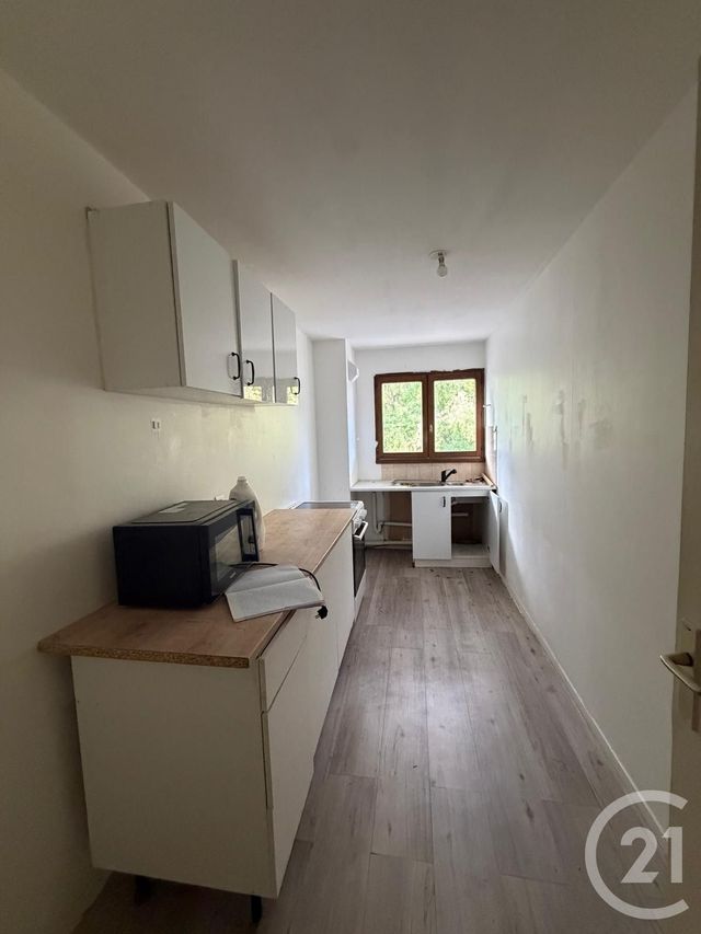 Appartement F3 à vendre - 3 pièces - 60.64 m2 - COURCOURONNES - 91 - ILE-DE-FRANCE - Century 21 Eureka