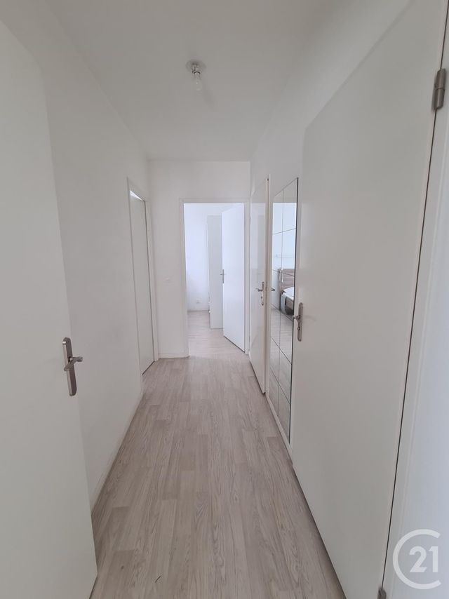 Appartement F3 à vendre - 3 pièces - 60.19 m2 - EVRY - 91 - ILE-DE-FRANCE - Century 21 Eureka