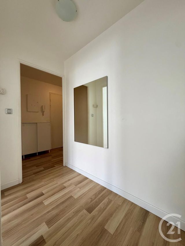 Appartement F3 à louer - 3 pièces - 66.01 m2 - EVRY - 91 - ILE-DE-FRANCE - Century 21 Eureka