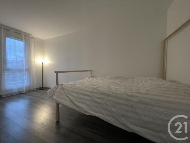 Appartement F3 à louer - 3 pièces - 65.22 m2 - EVRY - 91 - ILE-DE-FRANCE - Century 21 Eureka