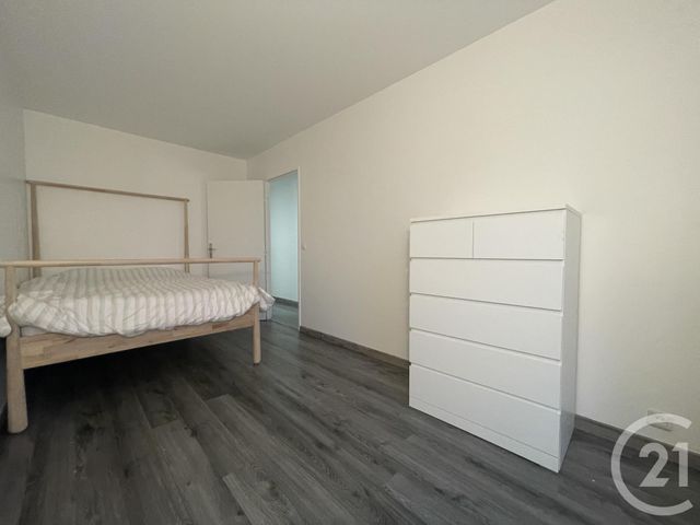 Appartement F3 à louer - 3 pièces - 65.22 m2 - EVRY - 91 - ILE-DE-FRANCE - Century 21 Eureka