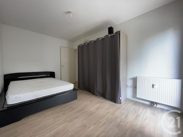 Appartement F2 à vendre - 2 pièces - 46.96 m2 - EVRY - 91 - ILE-DE-FRANCE - Century 21 Eureka